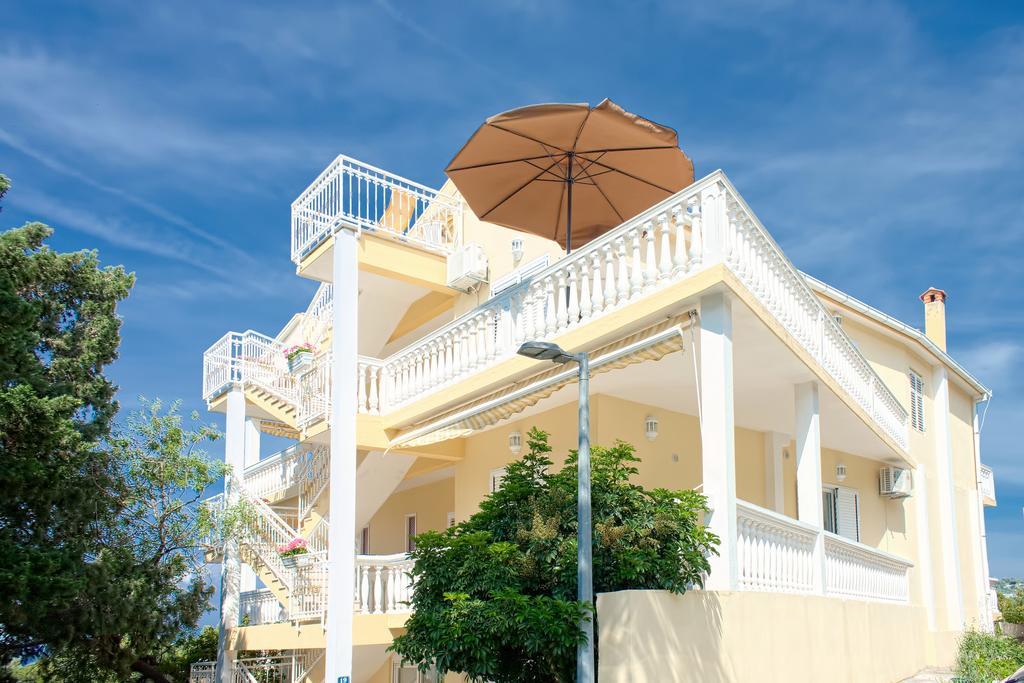 Apartments And Rooms Katarina Zivogosce Exterior photo